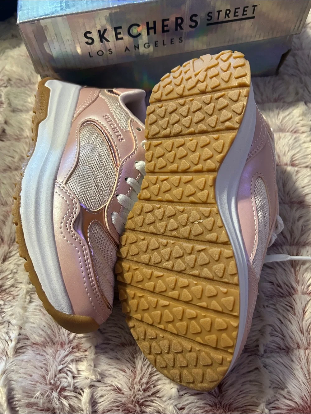 Skechers Kids  Pink Metallic Lace-Up Sneakers size 12 new